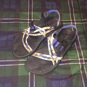 Chacos size 8W
